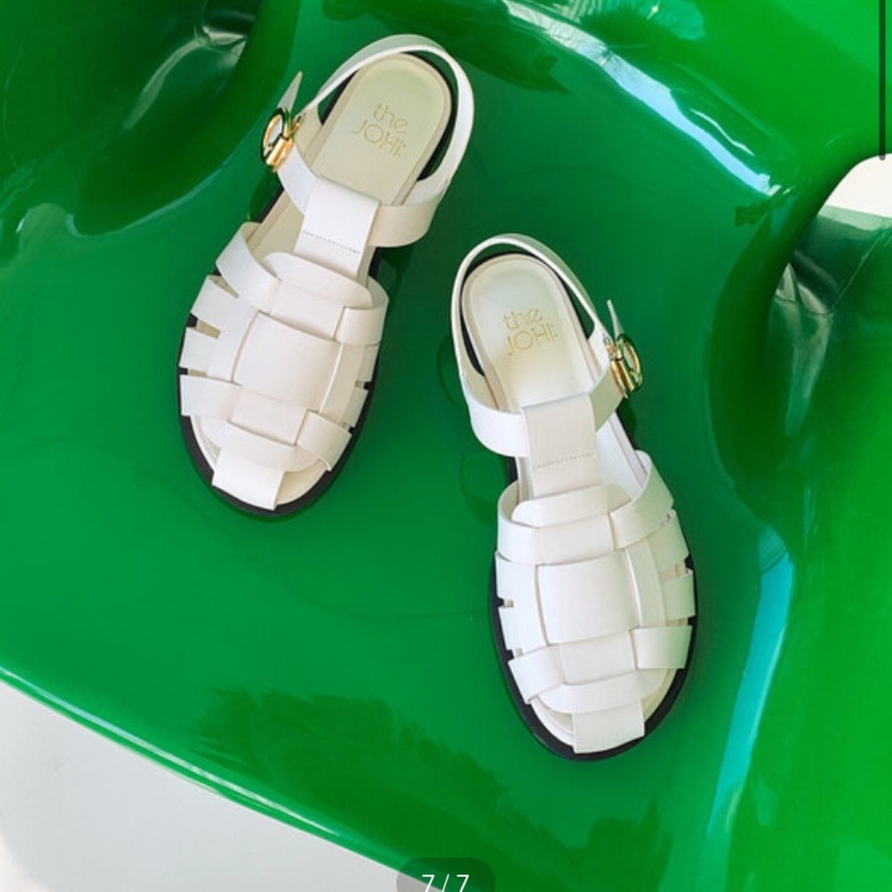 Leather fisherman sandals
